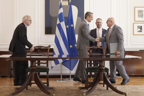 MITSOTAKIS HOYER
