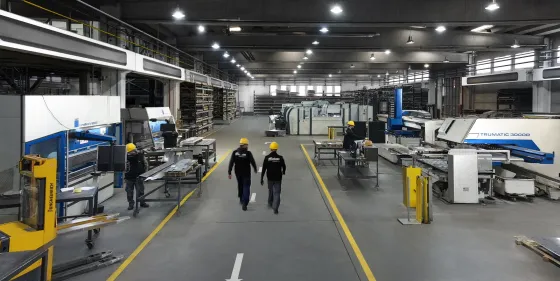 Metron Ανελκυστήρες, εργοστάσιο.