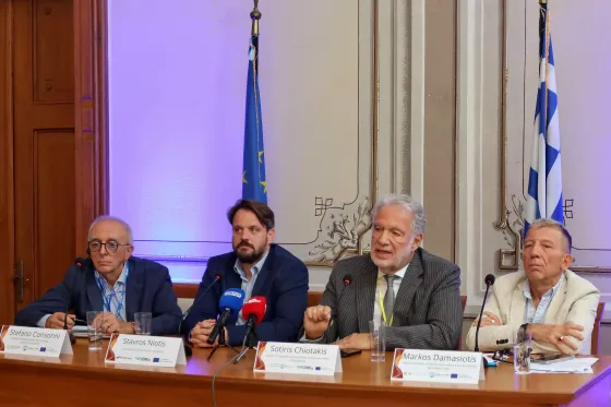 O κ.Σωτήρης Χιωτάκης στη διάρκεια της συνέντευξης τύπου προς τα τοπικά ΜΜΕ