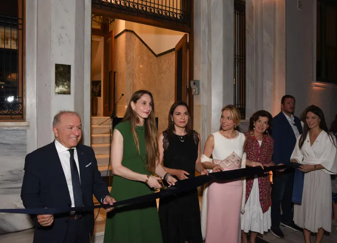 Evripides Tzikas, Chloe Laskaridis, Olga Kefalogianni,