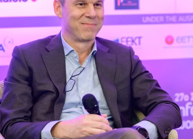 Κώστας Νεμπής