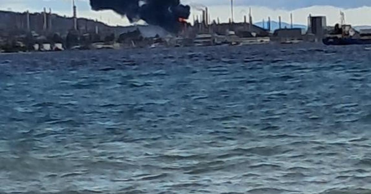 motor%20oil%20fotia.jpg?itok=Xm40EXQr