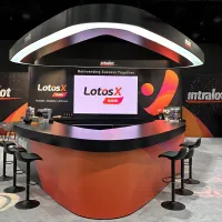 LOTOSXOmniStand intralot