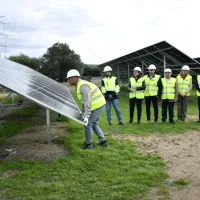 κατασκευή φωτοβολταϊκού