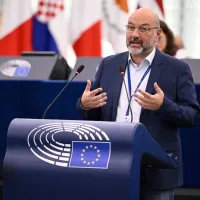 sakis arnaoutoglou 