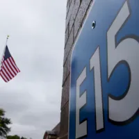 E15
