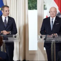 mitsotakis austria stocker
