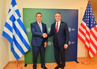 Doug Burgum papastavrou