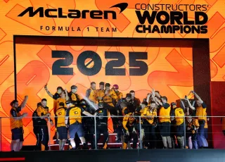 Η McLaren F1 Team πανηγυρίζει την κατάκτηση του Πρωταθλήματος Κατασκευαστών για το 2025