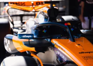 Το εντυπωσιακό showcar της McLaren F1 Team
