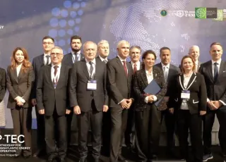 Family photo, signing for Route 2 & Route 3