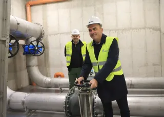 deyal-kentriko-antliostasio