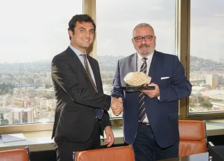 Signing Ceremony, Nikolas Rigas (EnEarth) - Mihail Polendakov 