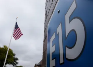  E15
