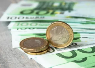 money-1-768x512-1