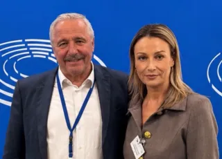 Μανιάτης