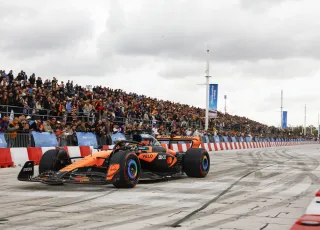 H McLaren MCL60